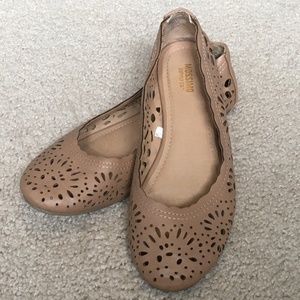 Mossimo Tan Flats | Size 6.5